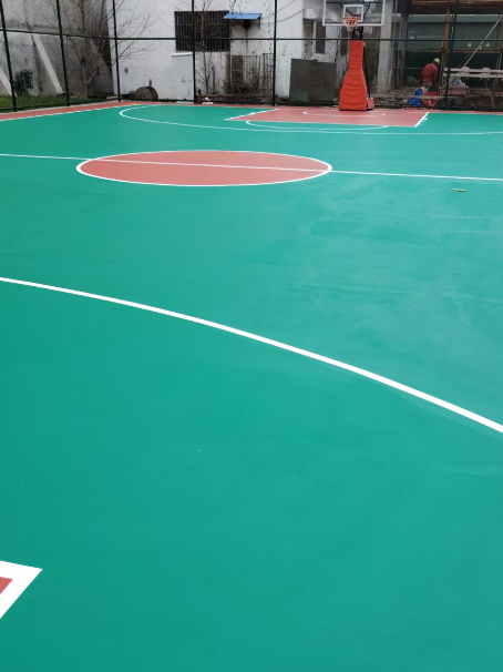 留坝 球场长期使用易出现地面开裂